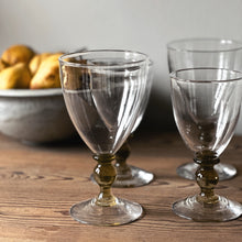 Balu red wine glass, olive