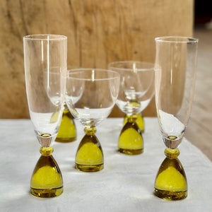 DotCom white wine glass, yellow