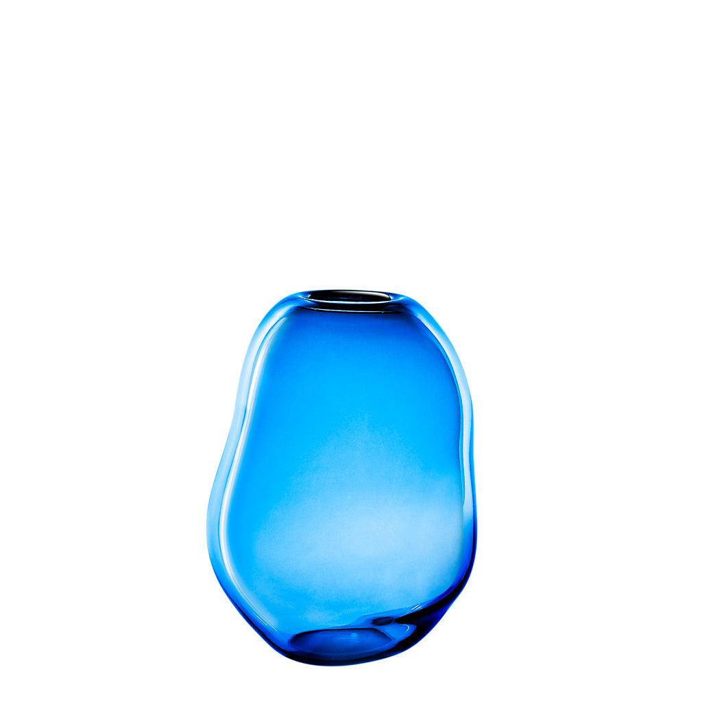 SKY vase, blå - designet af Pernille Bülow og håndlavet på Bornholm
