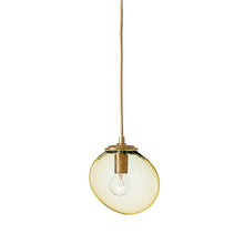 Mundblæst SKY glaslampe small, gylden - designet af Pernille Bülow