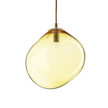 Mundblæst SKY glaslampe, gylden - designet af Pernille Bülow